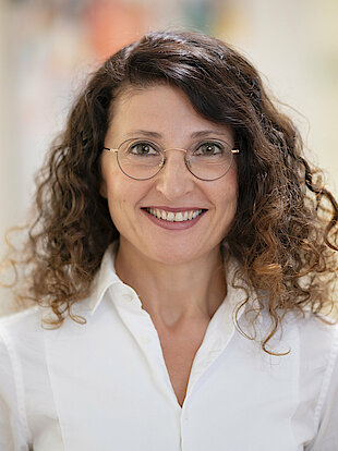 Porträt von Luljeta Korca, Chefärztin der Frauenklinik im EvK Herne